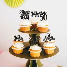 Keaziu - Paquete de 24 adornos para cupcakes Straight Outta 1973 Happy 50th I'm 50 adornos para cupcakes de cincuenta adornos para cupcakes de 50 años, suministros de decoración para fiestas de cumpleaños, color negro 1973 2