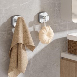 BKV Suction Cup Hooks for Shower,Heavy Duty Shower Hooks for Bathroom Wall,Glass Windows,Smooth Doors to Hang Towels,Robes,Coat,Reusable Suction Cup Wreath Hanger for Christmas Wreaths-Silver(2 Pack)