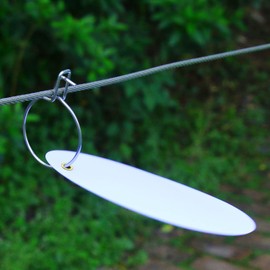 Electric Fence Alert Markers, High Visibility Reflector Stop Wildlife Crashing Farm Fencing with Strong Metal Clips Don’t Slide or Fall Off Stay on Livestock Fence Wire (10 Pack)