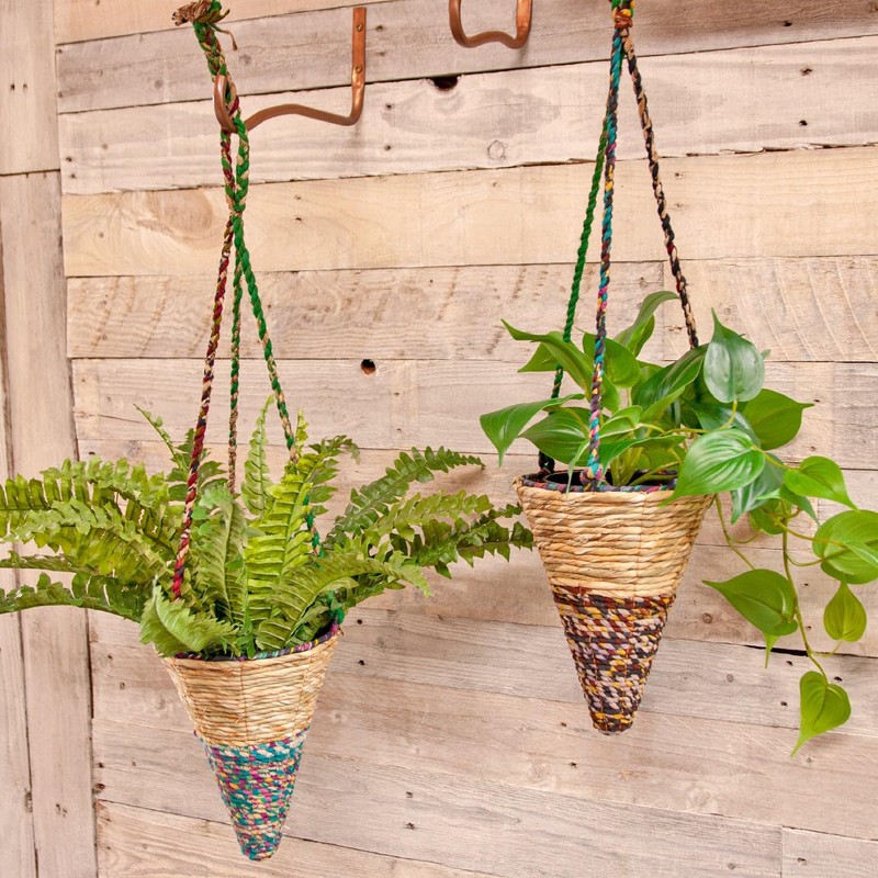 Wildlife World Artisan Hanging Plant Basket - Small Conical -