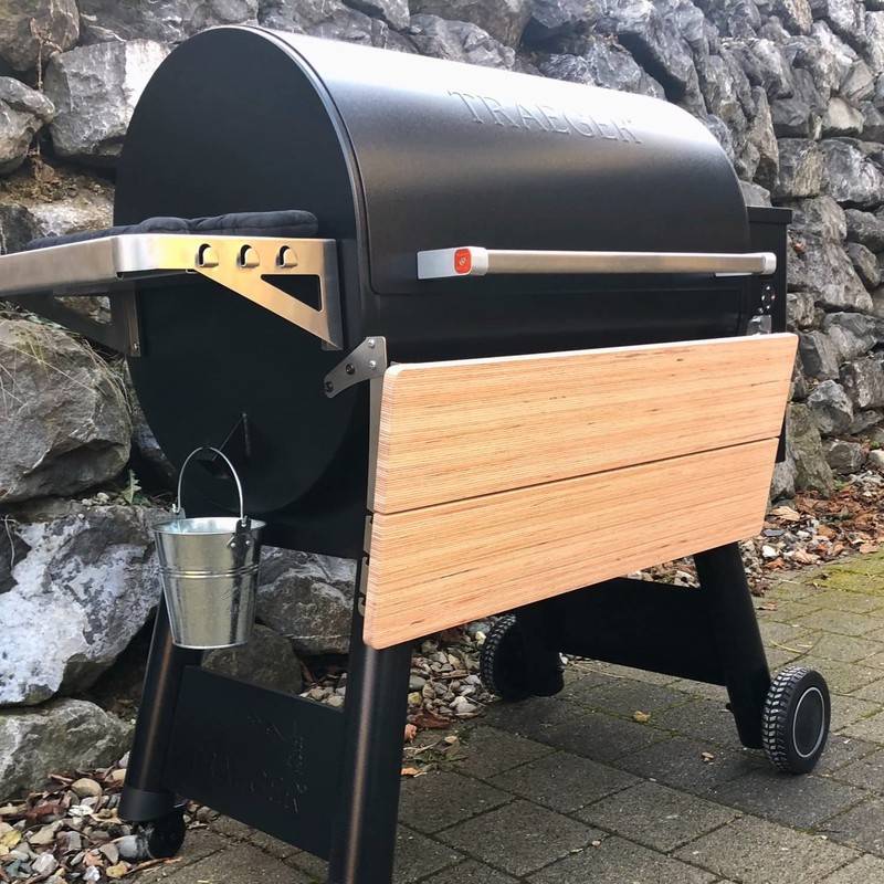 Grillrost.com Das Original Traeger Ironwood and Pro Series Front Shelf