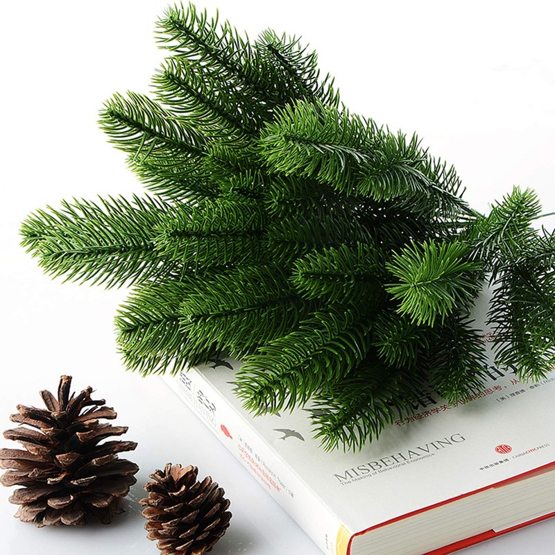 Leww 30 x 24cm Artificial Pine Branches
