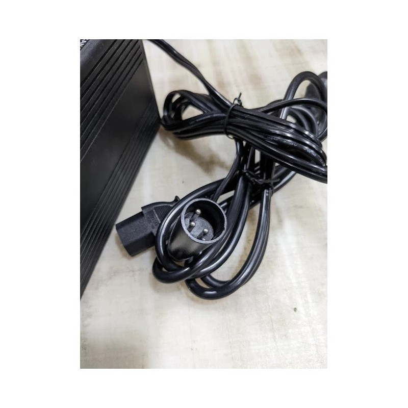 Soneil 24 Volt 6 Amp Battery Charger with XLR Connector