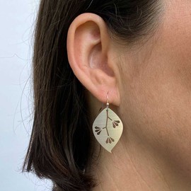Go Do Good Hook Earrings - Gum Leaf