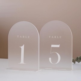 JINMURY - Números de mesa de arco esmerilado 1-5 con soportes, paquete de 5 unidades de 12,7 x 17,8 cm, con base y números de mesa de acrílico, perfecto para bodas, eventos de fiesta