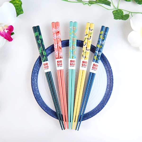 5 Pairs Natural Wooden Reusable Chopsticks, Non-slip Chopstick Gift Set
