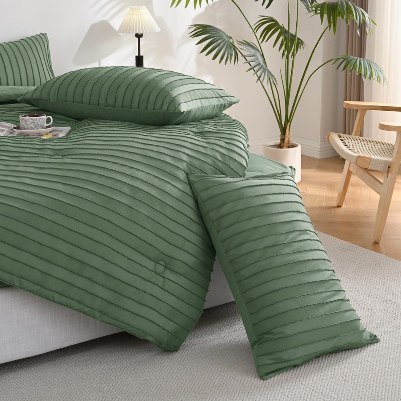 JELLYMONI 2 Pack Green Pillowcases Queen Size, Soft Microfiber Striped