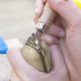 The Beadsmith Wooden Ring Clamp – Includes Wood Wedge – 6 Inches (152mm) – Jeweler’s Workbench Tool – Use to Securely Hold Rings While Polishing, Filing and Sanding