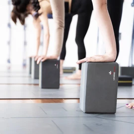 Legendwerk® 2 x Yoga Block Robust and Non-Slip - Yoga Block Double Pack for Pilates, Meditation, Fitness - Yoga Accessories for Beginners and Advanced Users (Grey)