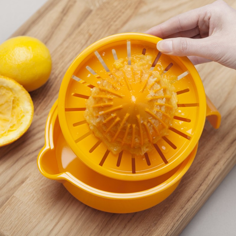 Zeal L94 Manual Juicer, Orange
