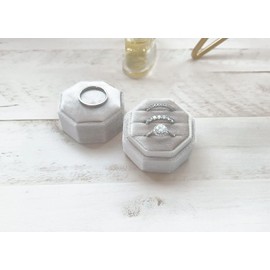 Velvet Ring Box, 3 Slots Jewelry Ring Gift Box Ring Display Holder Case for Wedding Ceremony Proposal Engagement (Champagne, One Size)