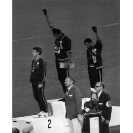 JOHN CARLOS USA OLYMPIC TRACK & FIELD 8X10 SPORTS ACTION PHOTO (S)