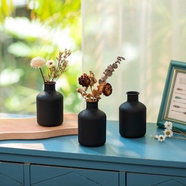 Sziqiqi Small Black Bud Vases - Mini Metal Vase Set of 3 Decorative Cylinde Vases for Artificial Dried Flowers Modern Matte Vase for Living Room Dining Table Bedroom
