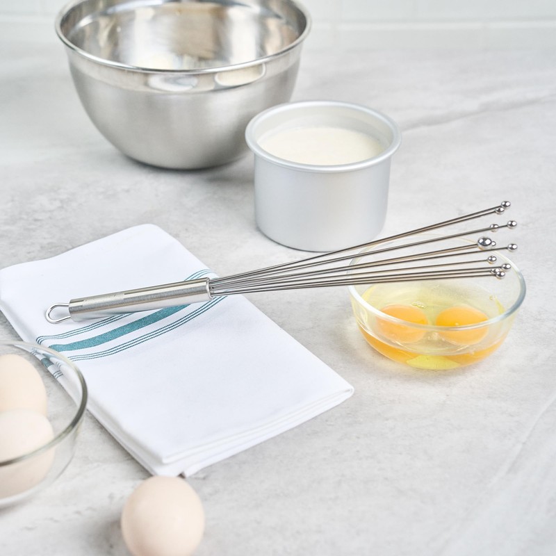 Restaurantware 12.5 in Stainless Steel Ball Whisk - German Standard