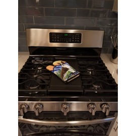 Caroline's Treasures SS8162OVMT Boston Terrier Oven Mitt Heat Resistant Thick Oven Mitt for Hot Pans and Oven, Kitchen Mitt Protect Hands, Cooking Baking Glove