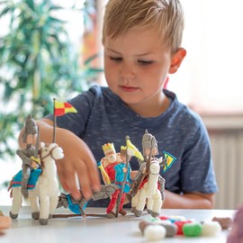 PlayMais® Classic World Royals - Craft Set for Children from 3 Years | Motor Skills Toy with 900 Crafts & Learning