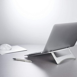 Hama Laptop-Ständer Notebook-Ständer aus Aluminium (Laptophalter für Geräte bis max. 40 cm (15,6 Zoll), Erhöhung 7 cm, rutschfest, klappbar, optimale Laptop-Belüftung, Notebook Stand) silber