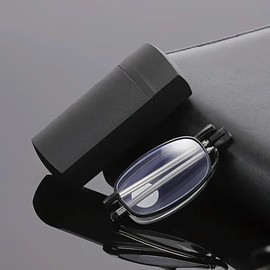 Gafas de Lectura Mini Plegables para Hombre y Mujer | Ligeras, con Estuche Portátil | Graduación +1.00 hasta + 4.00 | Almohadilla Nasal Cómoda y Patillas de Acero Inoxidable (Rojo, 1.5, x)