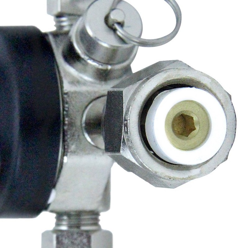 Kegco YH-762-2 Two Prouct Regulator, CGA-320