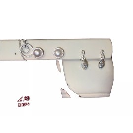 helzberg necklaces and earrings