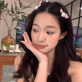 VOKLLIYU ヘアクリップ パールヘアピン 4個セット ヘアクリップ 髪留め 髪飾り 前髪 おしゃれ 可愛い レディース ヘアアクセサリー 日常使い パーティーにも最適（ピンク-4個 ）