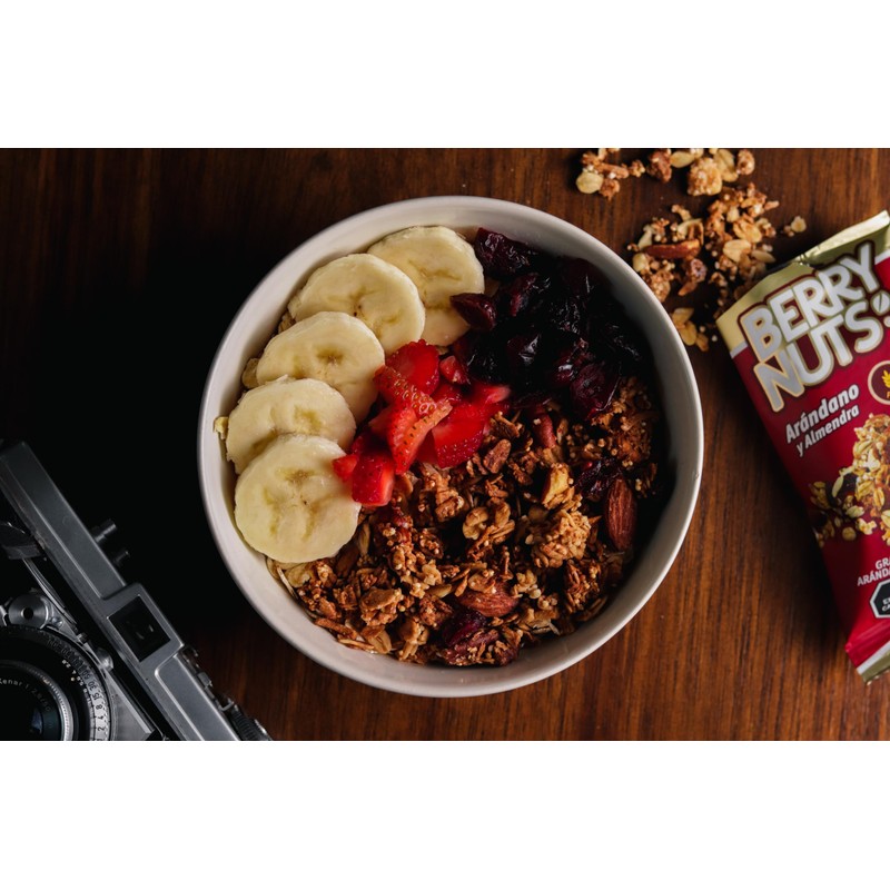 Berry Nuts® Granola Arándano y Almendra, Bolsa 360gr.