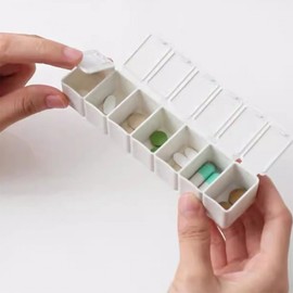 Portable Weekly 7-Day Pill Organizer Organizer 9ea