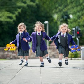 VRHGL 20PCS Yellow School Bus Goodie Bags,Classroom Favors Gift Snacks Candy Bags with Handles Ziplock Stand-up Button, Kids Welcome Back to School Birthday Party Treat Bags