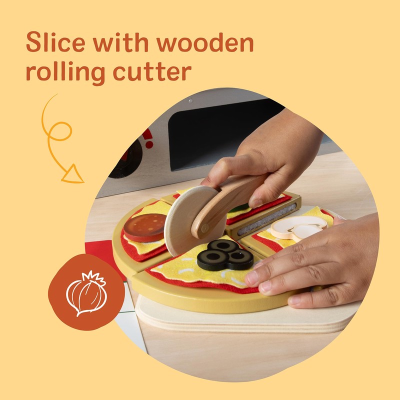 Melissa & Doug Top & Bake Wooden Pizza Counter Play