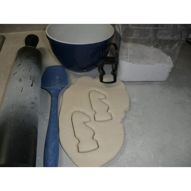CHESS KIT PIECES CHECKERBOARD GAME SET OF 7 COOKIE CUTTERS