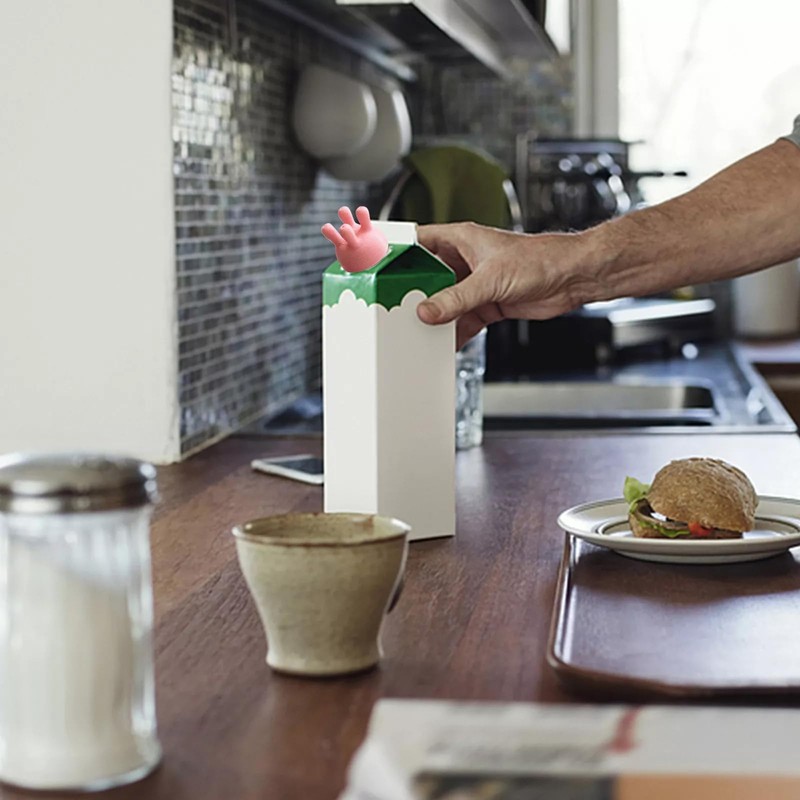 LALOCAPEYO Milk Carton Cap,Funny Pouring Milk Bottle Cap,Boxed Milk Diverter,Kitchen