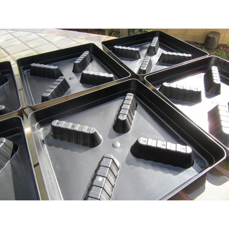 Square Plant Saucer Plastic Plant Trays with Plant Riser Pot