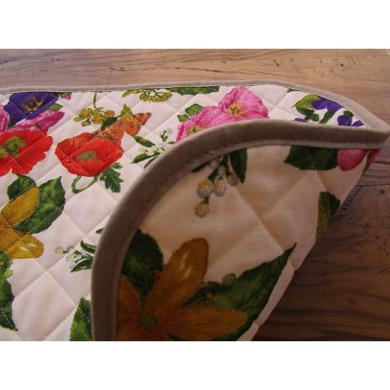 I pay little New!!! American Quilted Placemat with Floral Patterned