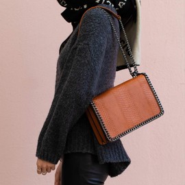 CRAZYCHIC Women's Chains Crossbody Bag Snakeskin Python PU Leather Shoulder Handbag Quilted Clutch Evening Messenger Bag Pochette Purse Party Elegant Bags Camel Brown