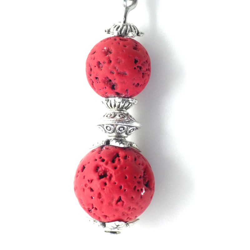 Ohrringe aus Edelstahl mit roten Lavasteinperlen und silbernen Messingperlen