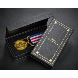 The Commemorative Coin Company On Our 10th (Tin) Wedding Anniversary Medal in Case. Long/Distinguished Service and Bravery. Gift/Present Husband/Wife/Partner/Couple. Antique Gold. 10 Years