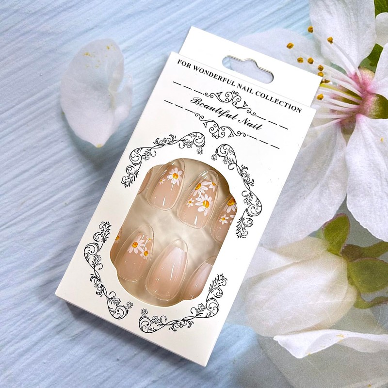 Daisy Press on Nails Medium Ballet Shaped White Flower Daisy