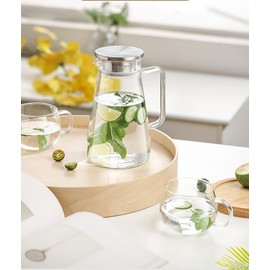 Glass Pitcher with Lid, 1.8L / 60 oz Heat Resistant Glass Water Carafe with Handle for Fridge, Large Iced Tea Pitcher, Borosilicate Glass Juice Jug for Milk, Hot and Cold Beverage