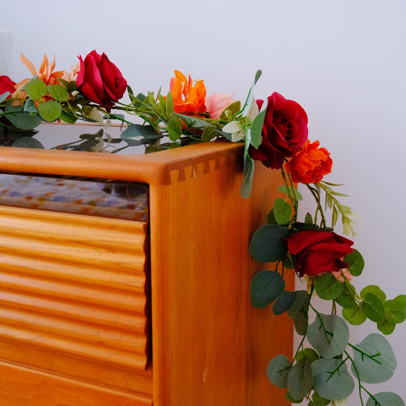 FLCSIed Eucalyptus Garland with Flowers Lush, Natural Looking Rose and