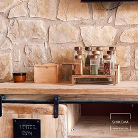 Shikova Gewürzregal aus natürlichem Akazienholz | Organizer mit 3 Ebenen | rutschfestes Regal für Gewürze und Gläser | Küchenschrank-Organizer | Display