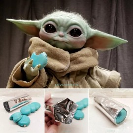 Baby Yoda Space Macarons with cookie sleeve magnetic Resin cast prop Qty 6 Grogu