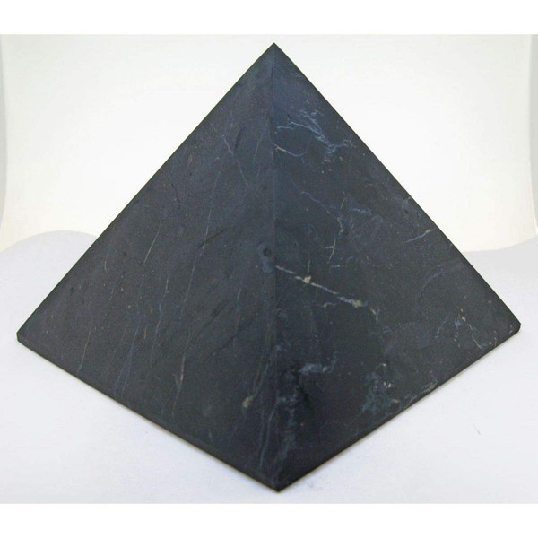 Shungit Pyramid, Matte Polished, 10 x 10 cm
