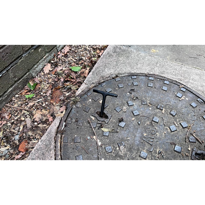 OX Trade Manhole Cover Keys