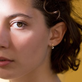 Sonateomber Round CZ Diamond Small Gold Hoop Earrings for Women Sparkly Cute Solitaire Cubic Zirconia Rhinestone Hypoallergenic Circle Huggie Cartilage Fashion Dainty Birthday Wedding Jewelry Gift