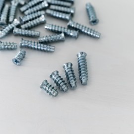 HELPMATE Euro Screws Countersunk Head 6.3 x 25 Galvanised - Pack of 50 Furniture Screws with PZ 3 Drive and Full Thread - Ideal for Solid Wood and Wood Composite Panels