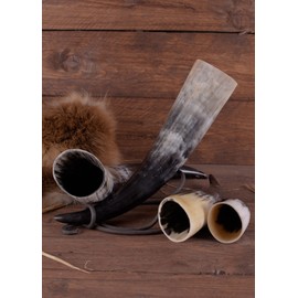 Battle-Merchant | Hochwertiges Wikinger Trinkhorn | Lebensmittelechtes Naturhorn | Poliertes Rinderhorn | Mittelalter Met-Horn | Deko, LARP, Reenactment | ca. 0,4 L
