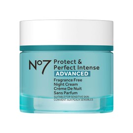 No7 Protect & Perfect Intense Advanced Night Cream Sin Fragancia - Crema Facial con Vitamina E y Manteca de Karité - Humectante Reductor de Líneas Finas con Tecnología de Péptidos de Colágeno (1.69 fl