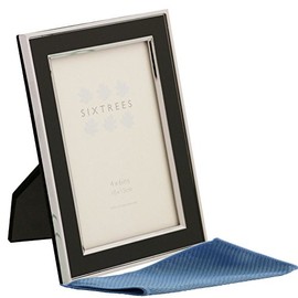 Sixtrees Abbey Black 2-101-46 Polished Silver photo frame with lacquered Black gloss metal insert for a 6 x 4 inch (152x102mm) picture. Complete with our microfibre polishing cloth.