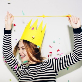 Sumind 32 Pieces Sling Shot Chicken Catapult Toy, Flying Chicken Toy, Stretchy Chicken Toy for Fun Christmas Easter Chicken Party Activities for Teens (Yellow)