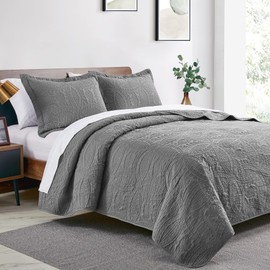 Love's cabin California King Size Quilt Bedding Set Grey Bedspreads - Cal King Summer Quilt Lightweight Bedspread- Coin Pattern Coverlet for All Season - 3 Piece (1 Quilt, 2 Pillow Shams)